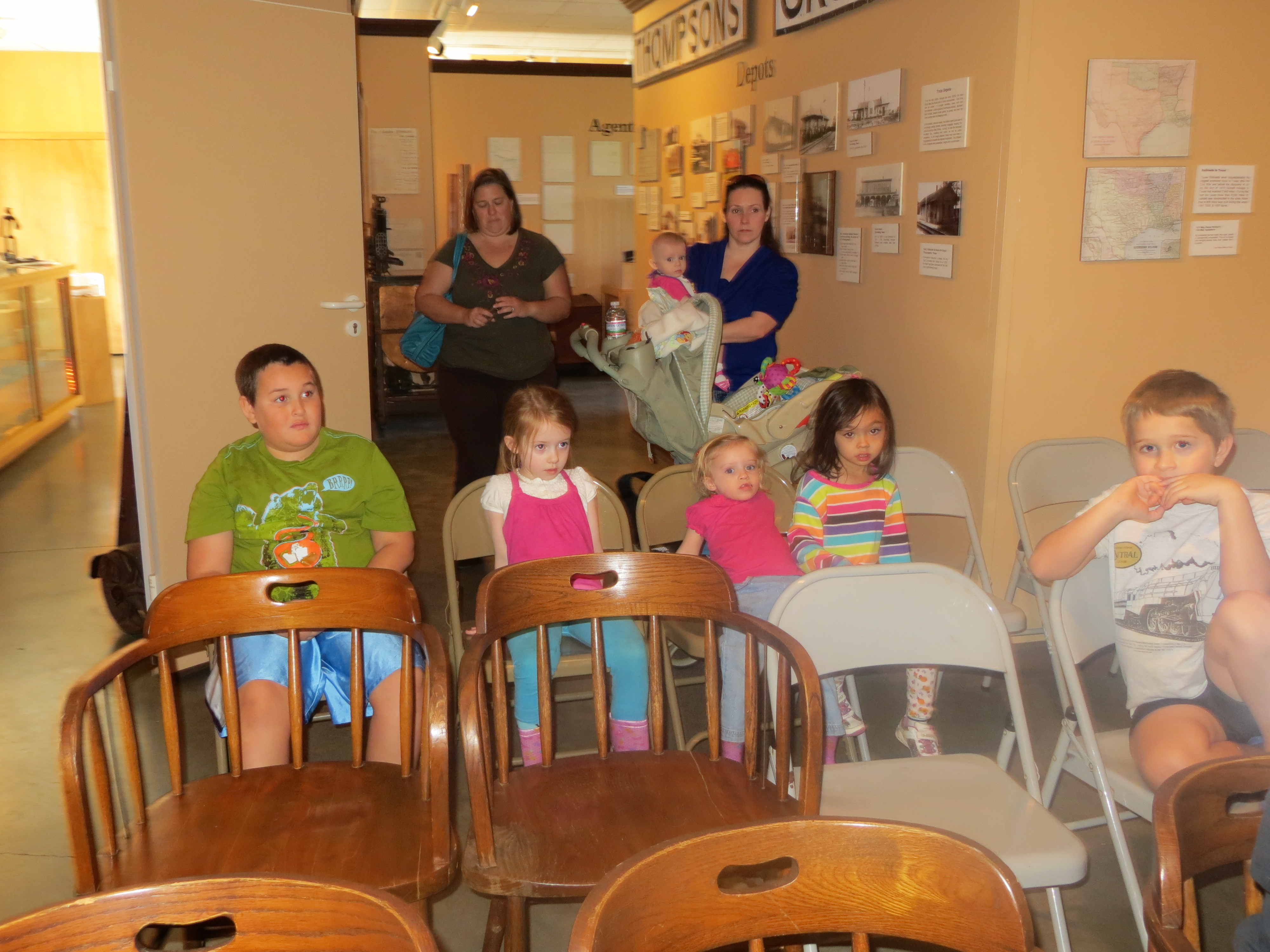 http://basil2.homeip.net/~Megan/School/kindergarten/Rosenburgtalk/IMG_9768.JPG