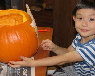 IMG_0367 Preparing to carve a pumpkin