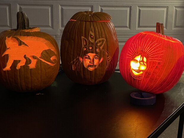 Halloween2022 Megan-o-Lantern XVI, Phelantern VIII, Julie-o-Lantern IV, Unicorn-Dragon, Kevin from Nightvale