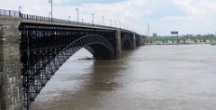 IMG_9530 Eads Bridge and the flooded Mississippi River, St. Louis, MO