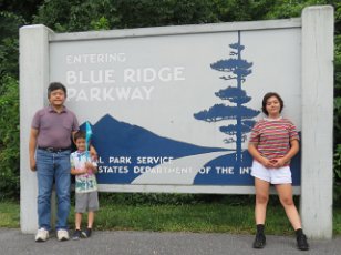 IMG_3079 Blue Ridge Parkway Sign, Northern Terminus